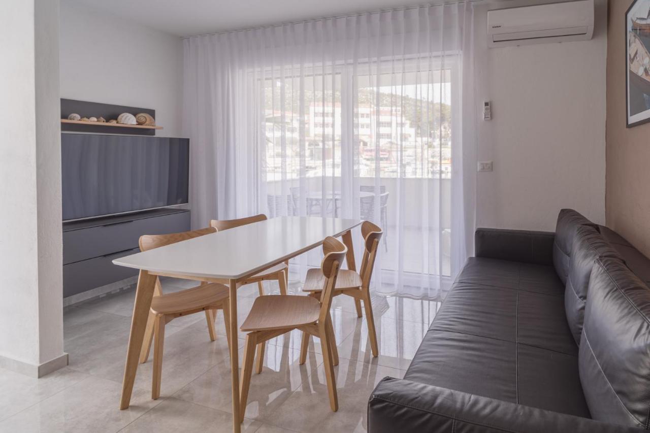 Blue Marina Apartments Luaran gambar